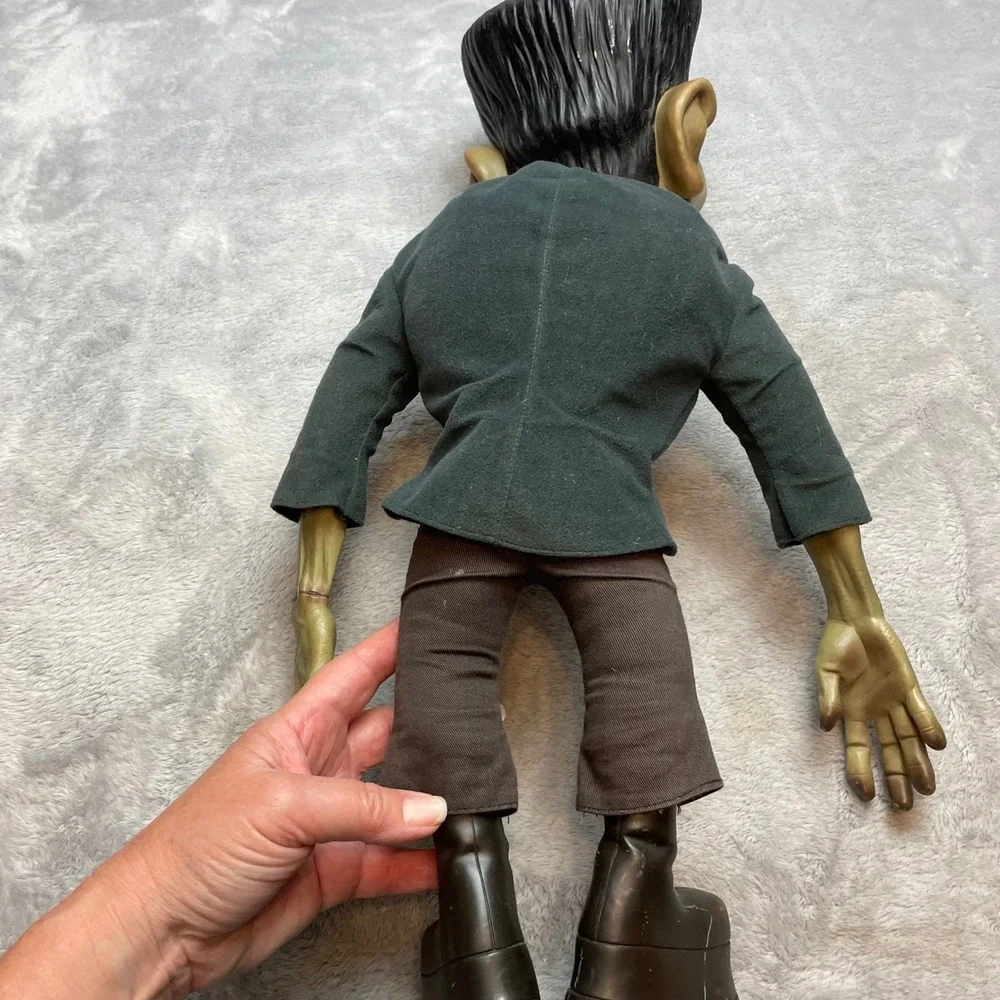Universal Studios Monsters Frankenstein Figure 24